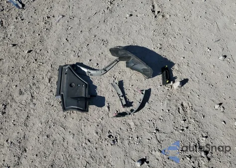 2013 Toyota Corolla L z USA, uszkodzony, nr VIN 5YFBU4EE7DP186768